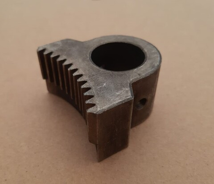 10217044 Фиксатор-шестерня стопора лап для А250СM(СНМ)/А245М/А240СМ(СНМ)