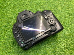 Nikon D5000