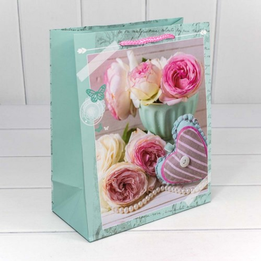 Пакет подарочный 20х25х10см "Цветы" матовый (Микс)