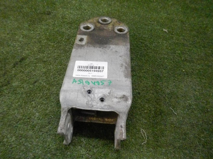 Кронштейн усилителя передний правый BMW 5er F10 (2009-2017)