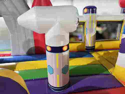 Коммерческий надувной батут «Инопланетяне», 10*5*3,5 м