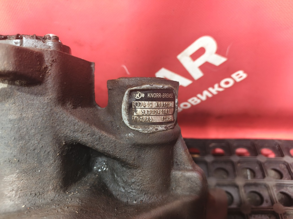 Суппорт правый