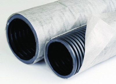 Двустенная труба ПНД гибкая дренажная д.125мм с геофильтром, SN8,перфорация 360 град., в бухте 40м, цвет черный