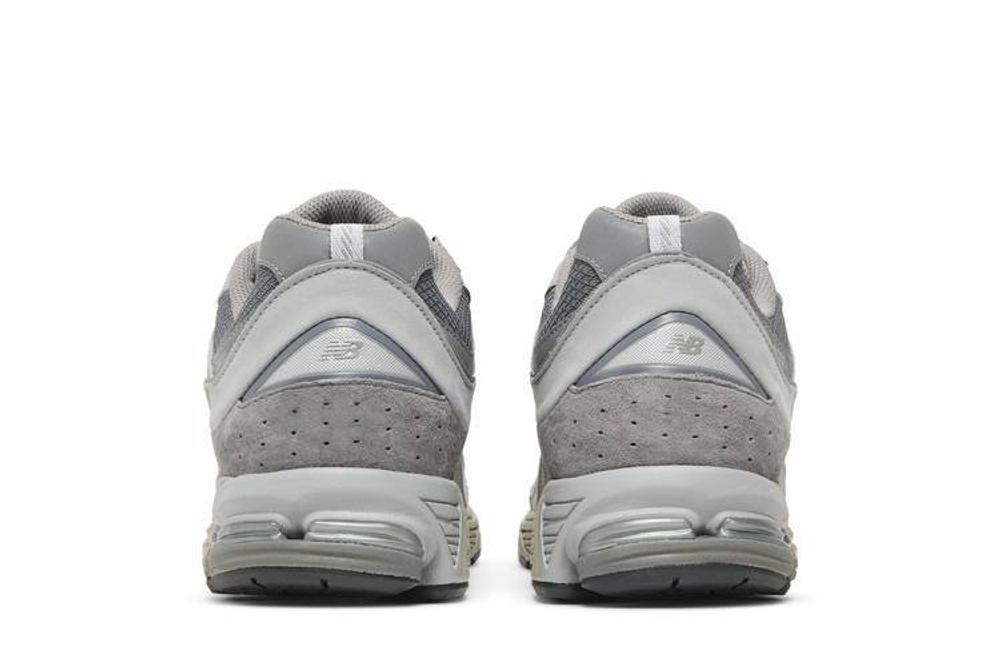 Кроссовки New Balance Nb 2002R Pouch