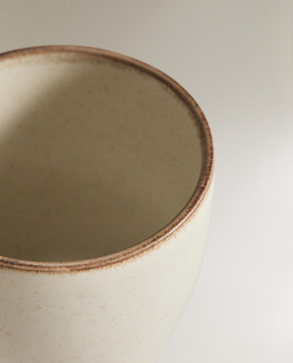 Zara Home чашка из каменной керамики, цвет бежевый, 13 см