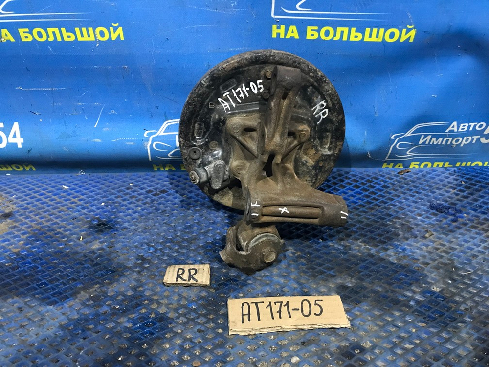 Ступица задняя правая TOYOTA CARINA 1990