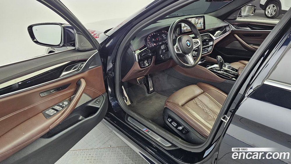 BMW 5 Series (G30) 530i xDrive M Sports (08.2021)