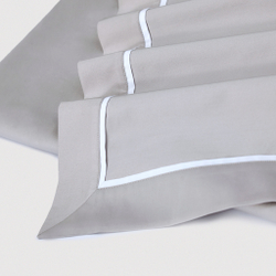 Постельное белье 2 спальное евро Сlaire&Caroll George серое с белым кантом