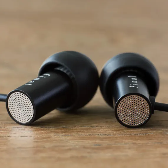 Final Audio E2000C with Mic Matte Black