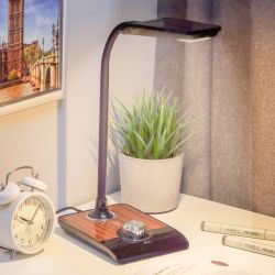 Настольный светильник ЭРА NLED-473-10W-BK светодиодный черный с деревом | Светодиодные настольные лампы