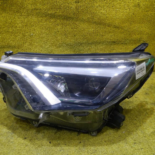 Битая Фара левая Toyota Rav 4 CA40 (2015-2019) LED