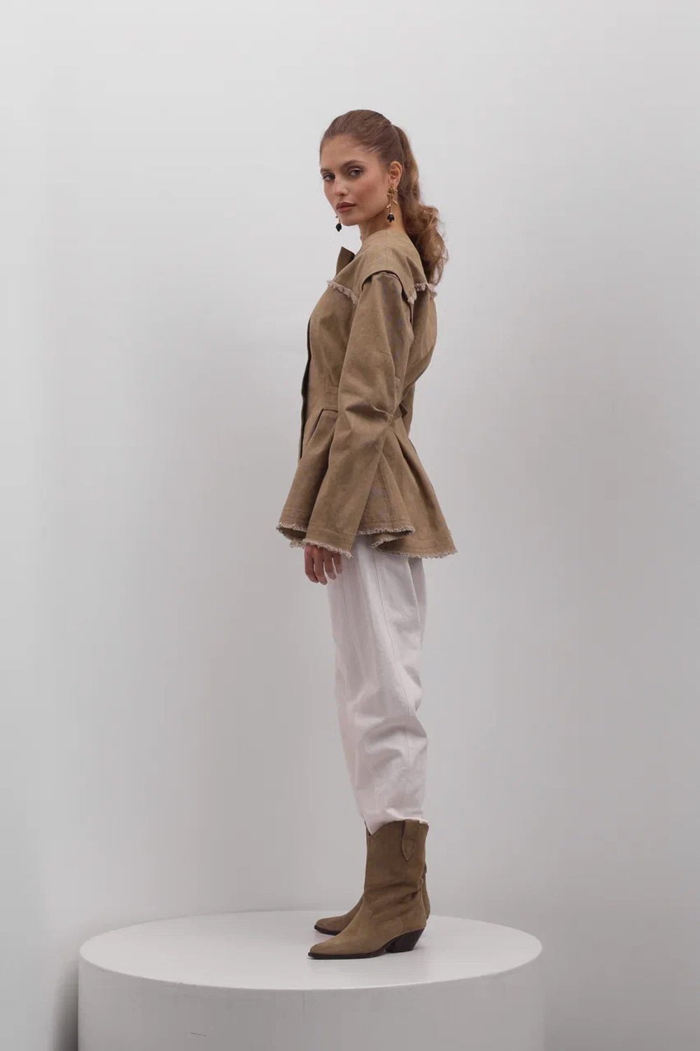 Джинсовая куртка с отстегивающими рукавами