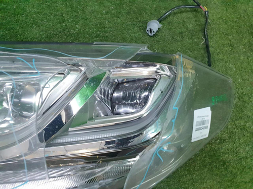 Фара левая Toyota Alphard 3 (2015-2017) LED