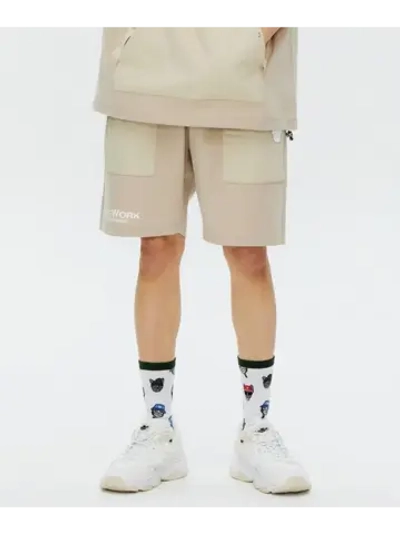 Шорты с нашитыми карманами