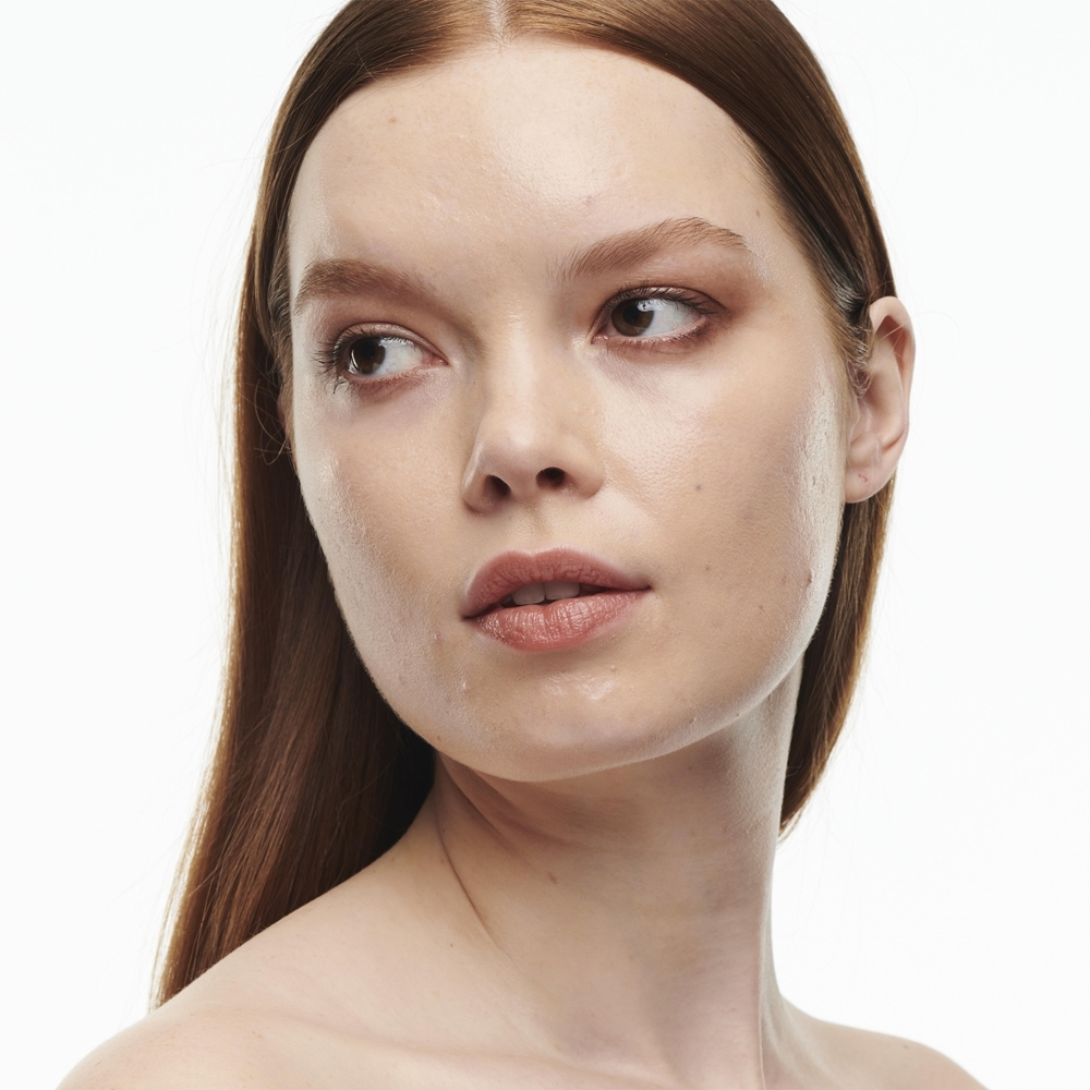 MAC Cosmetics Studio Radiance Serum-Powered Foundation - увлажняющая основа, 30 ml