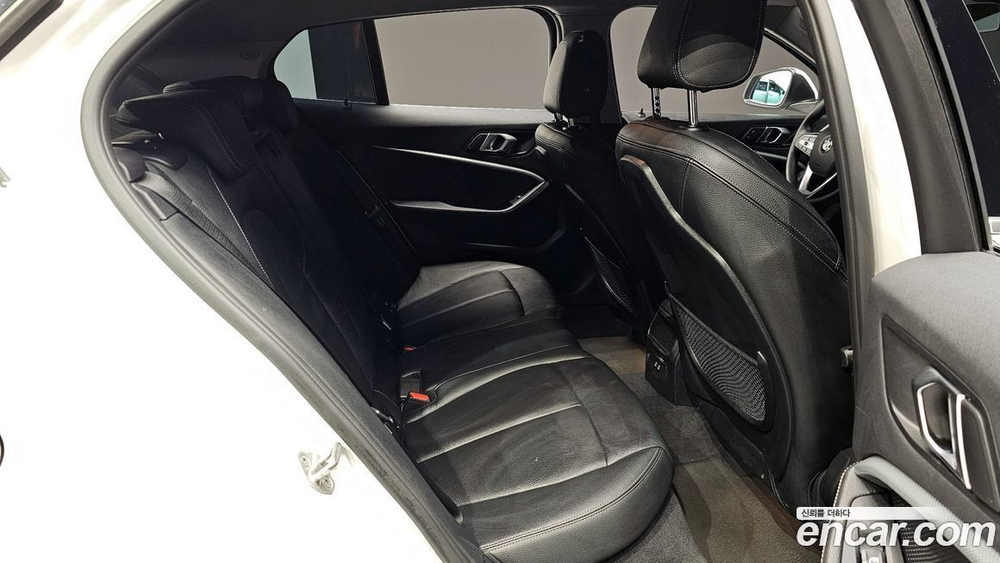 BMW 1 Series (F40) 120i Advantage (04.2022)