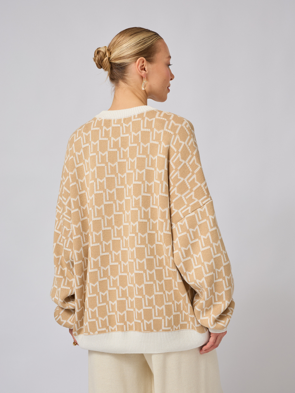 Джемпер оверсайз с логотипом "ML"