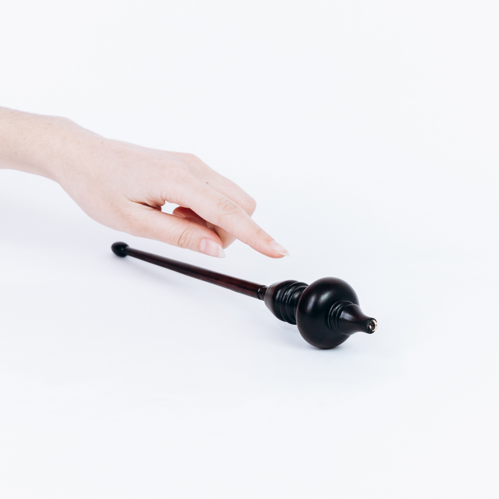 Деревянное подвесное веретено из дерева сибирский кедр. Art of Siberia. B51