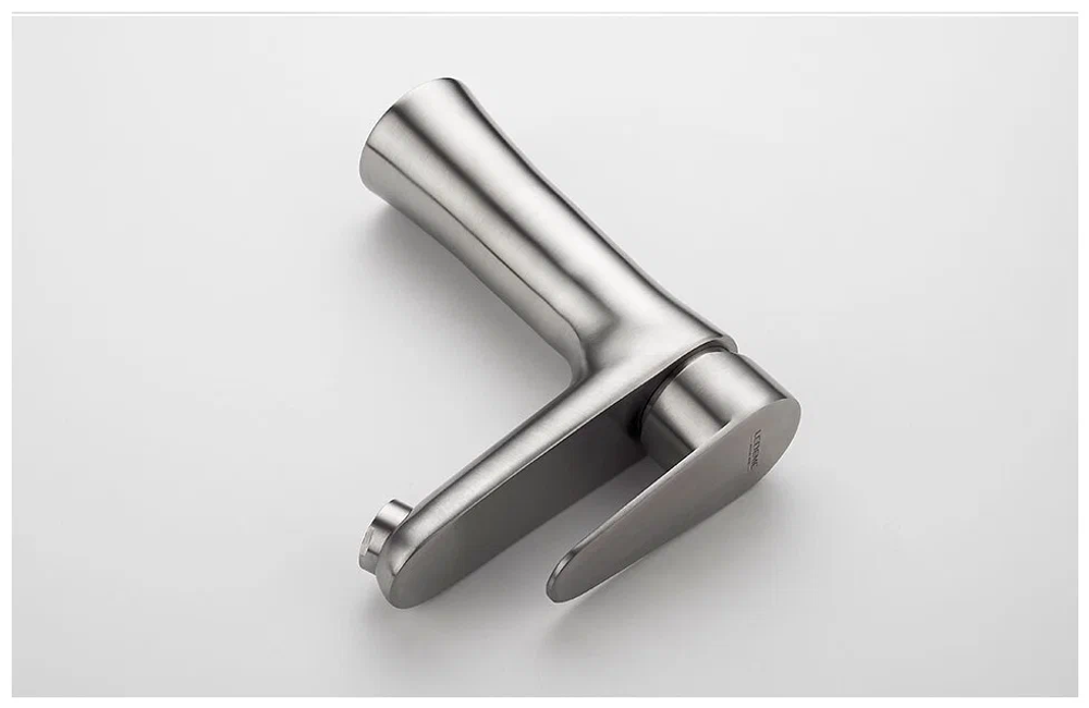 Смеситель для умывальника с гайкой (нерж) (1/10) Ledeme L71002