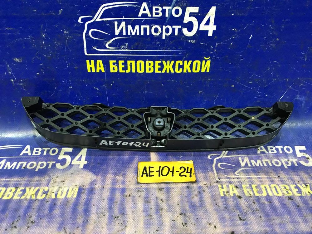 Решетка радиатора TOYOTA MARINO 1992