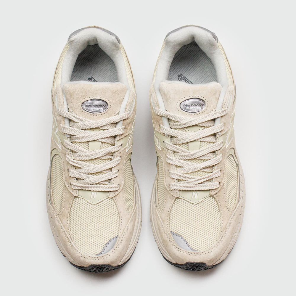 Кроссовки New Balance 2002 Bone Wmns new