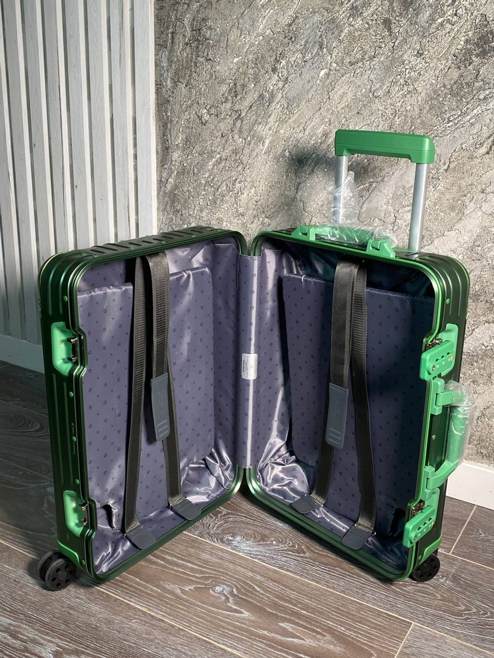 Чемодан Rimowa