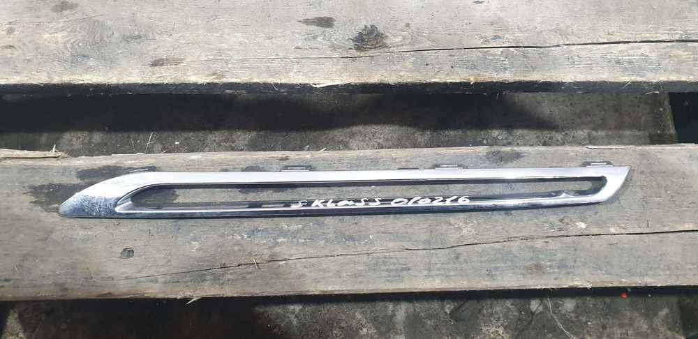 Молдинг решетки радиатора Mercedes GLE (C292) 15-19 Б/У Оригинал A2928880185