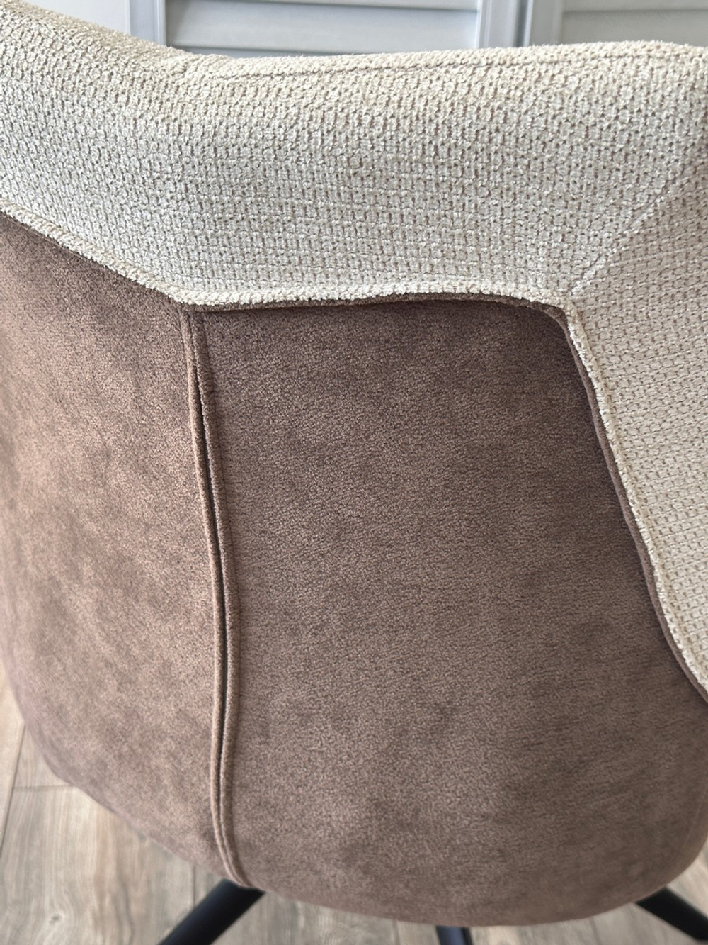 Стул М-City DISAUR Понтус (Pontus) поворотный на 360 градусов, Бежевый, Коричневый, ткань, Черный каркас