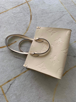 Louis Vuitton Onthego MM