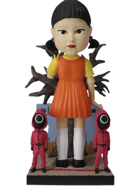 Фигурка-башкотряс Royal Bobblehead Squid Game Young-hee w Guards