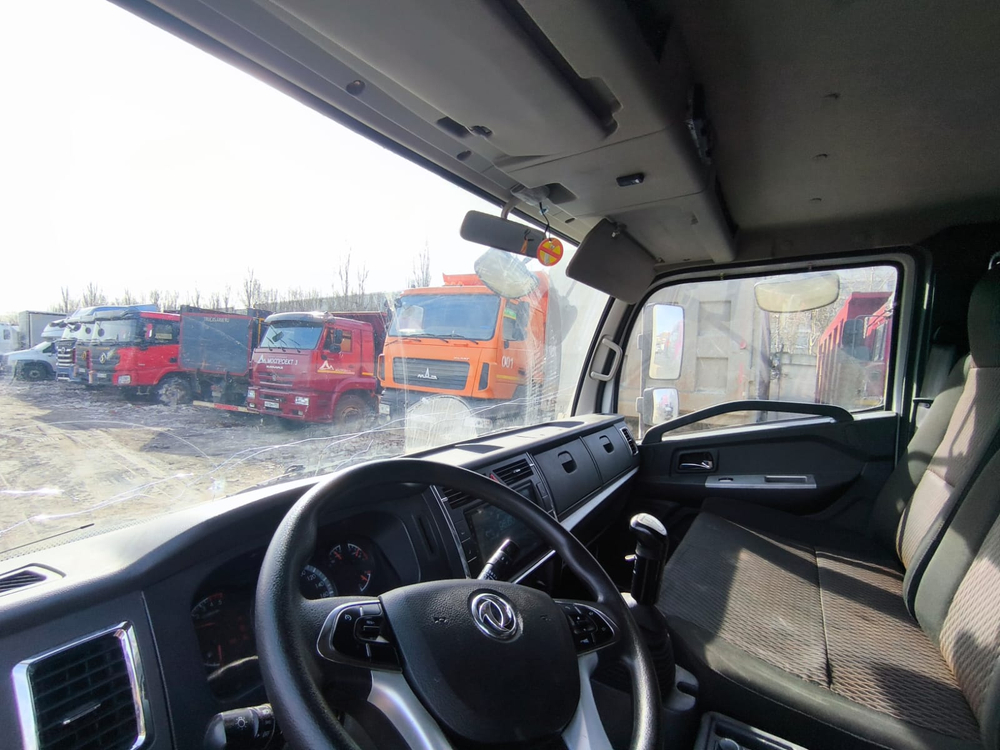 DongFeng C120 Бортовой (Евроборт) 2818F-51 (Евроборт, Дизельный, 3,8 л., 166 л.с., МТ)