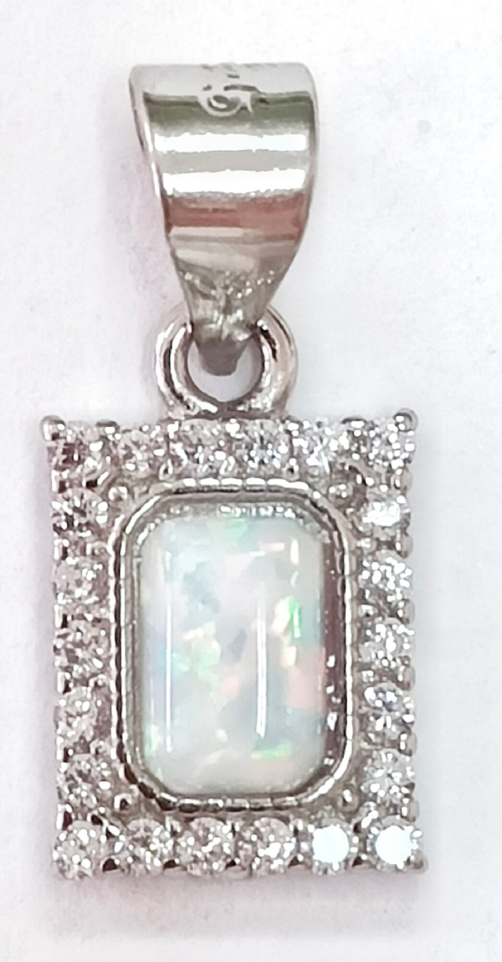 Подвеска из серебра с опалом