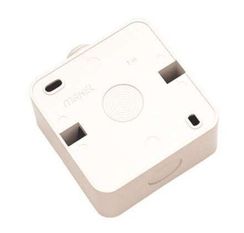 Коробка переходник Makel белая 09866