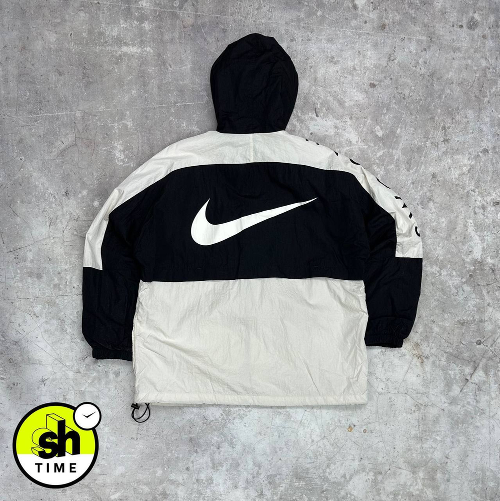 Ветровка Nike Swoosh