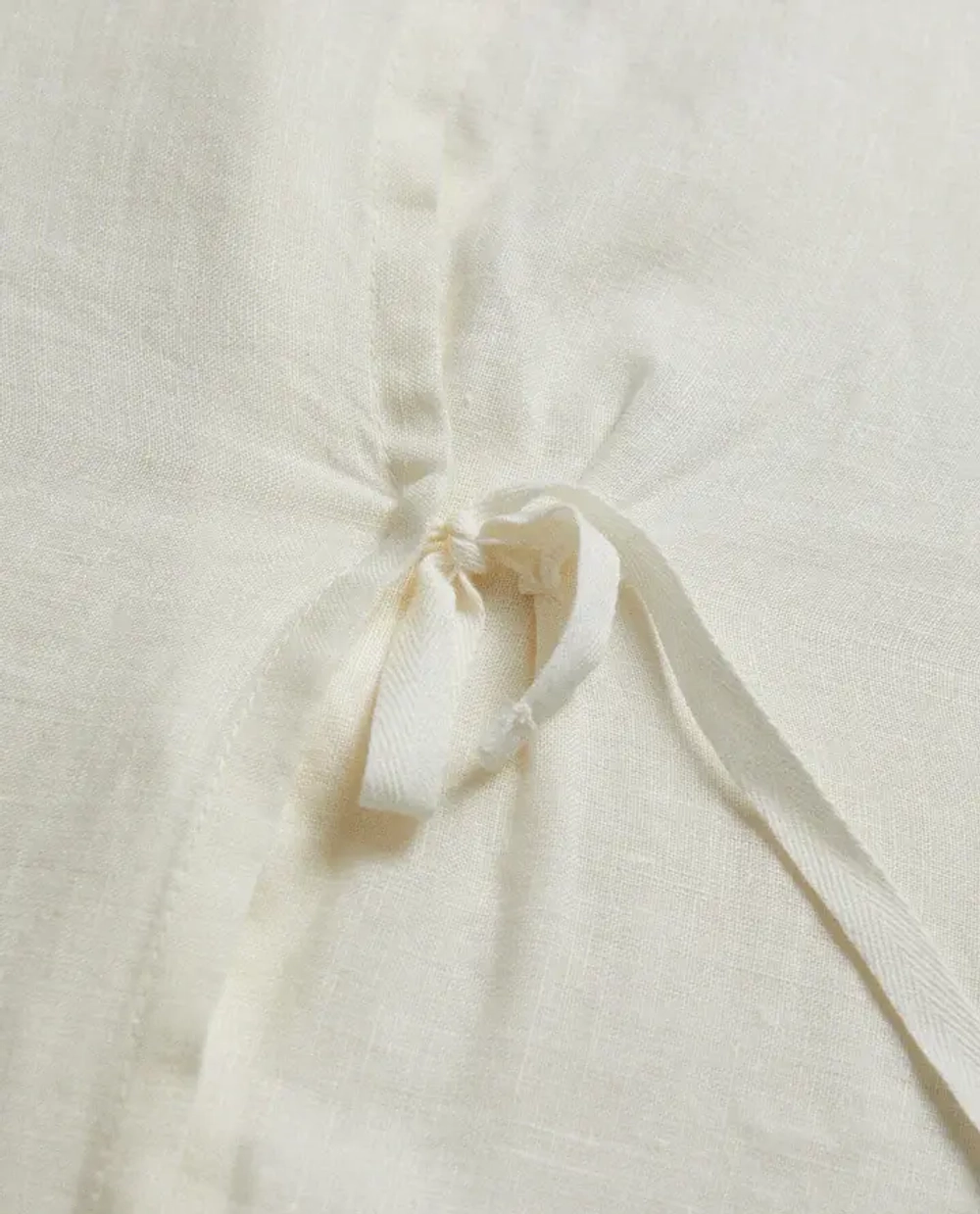 ZARA HOME ОДНОТОННЫЙ ЛЬНЯНОЙ ЧЕХОЛ ДЛЯ ДЕКОРАТИВНОЙ ПОДУШКИ, ЭКРЮ