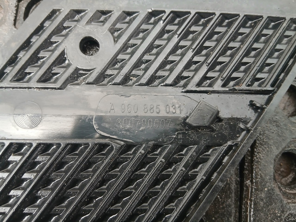 Накладка ступенька бампера