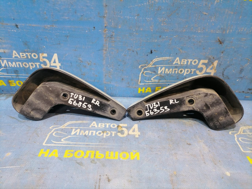 Брызговик задний правый NISSAN PRESAGE 2003-2006