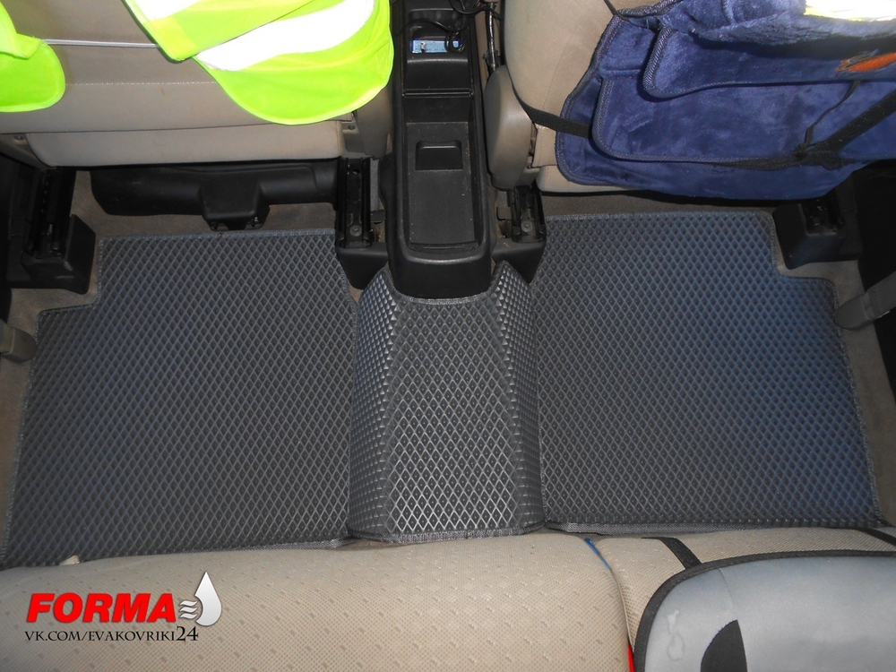 Toyota Ractis 1 поколение P100 (10.2005 - 10.2010) 4WD