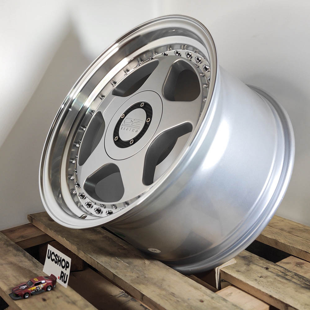 Комплект дисков OZ Futura 16x7.5/9 et30/30 4x100/4x114.3