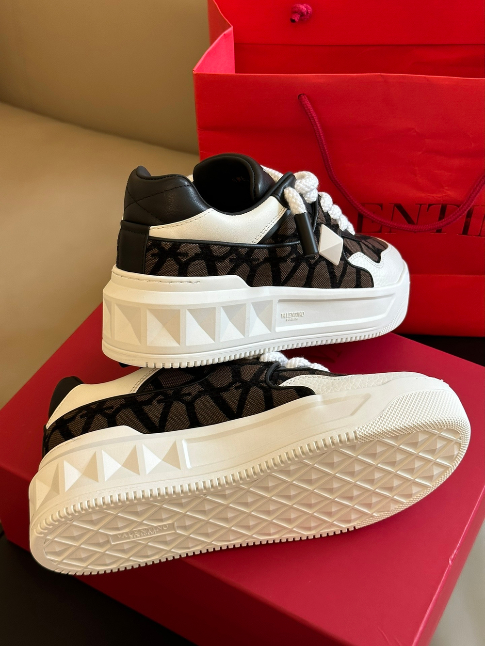 Valentino Garavani One Stud Sneaker