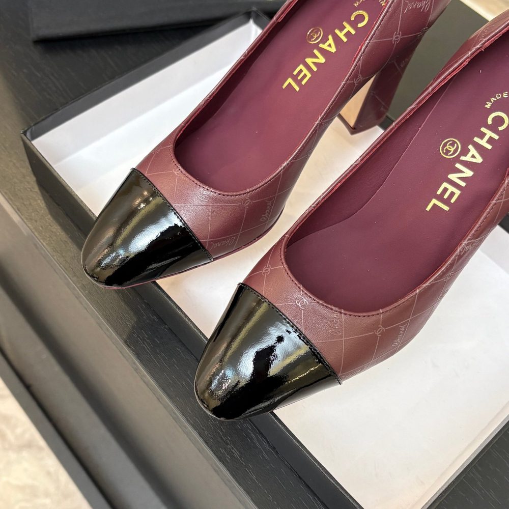 Chanel Pumps