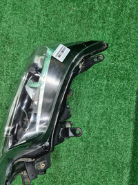 Битая Фара правая Toyota LC Prado 150 (13-17) LED