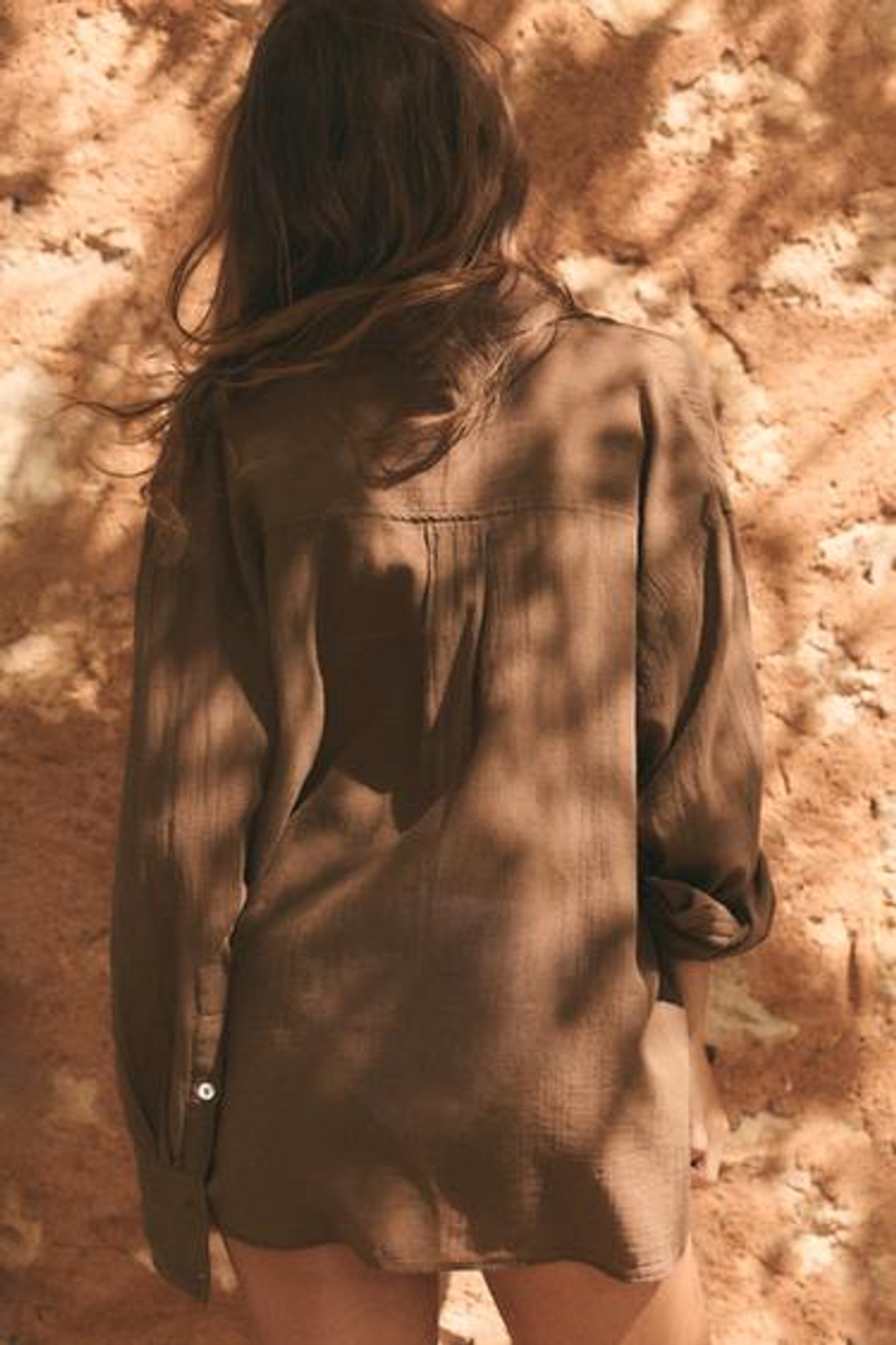 ZARA РУБАШКА ОВЕРСАЙЗ С КАРМАНОМ, КОРИЧНЕВЫЙ