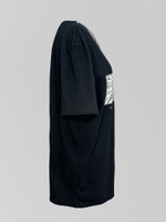 Футболка Archie 6688 удлиненная с цепочкой и надписью Natural Options однотонная