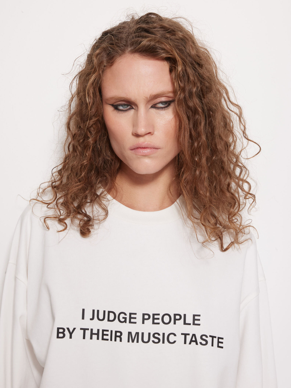 Лонгслив Judge, молочный