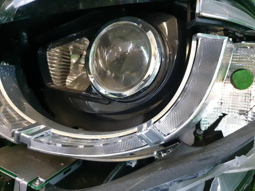 Битая Фара левая Mazda CX-5 1 (2015-2017) LED