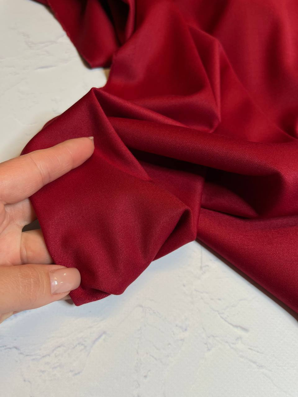 Костюмно-плательная смесовая однотонная поливискоза (64%полиэстер/33%вискоза/3%эластан, Красный рубин, 150, 285 гр/м2)