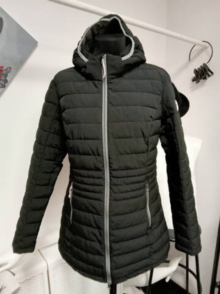 Куртка Rainwear женская черного цвета. Капюшон,молния,липучки,кнопки.Размер 48 русский