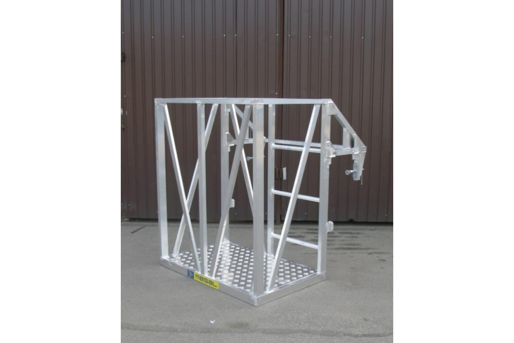 Площадка, навешиваемая на кран-балку с прижимным механизмом MEGAL ПНА-1 (балка 45М)