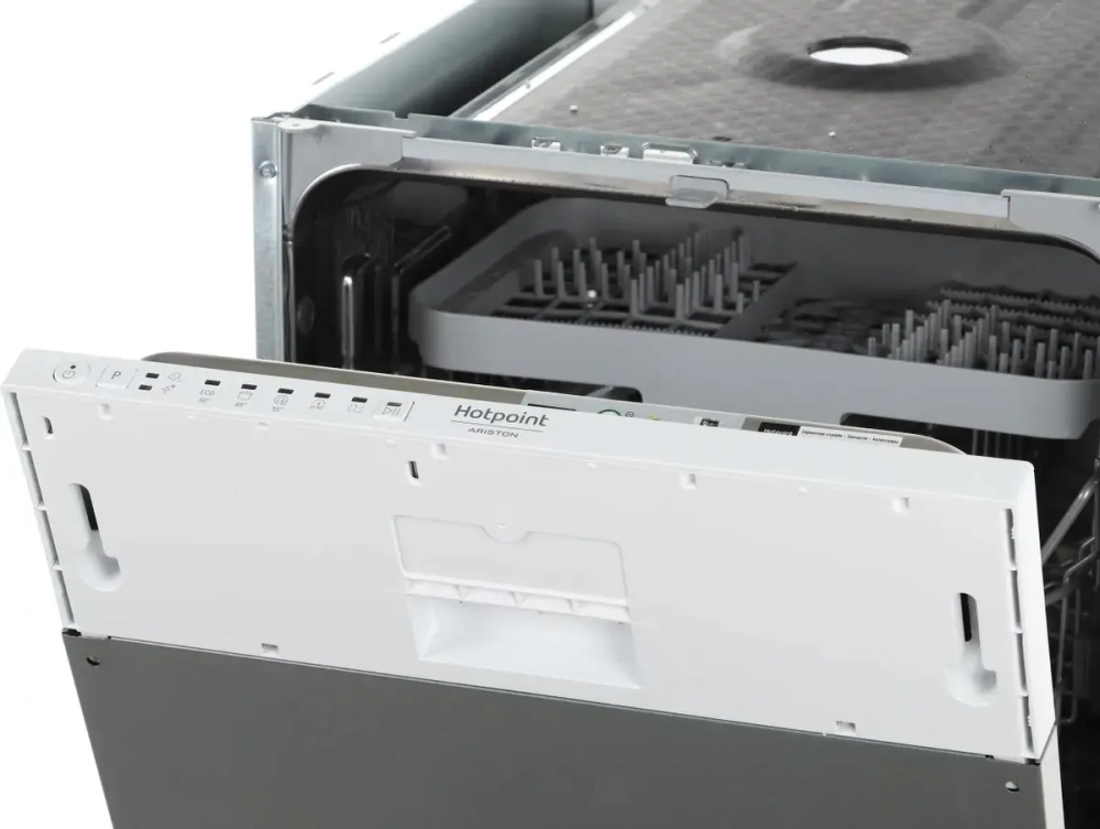 Встраиваемая посудомоечная машина Hotpoint HSIE 2B0 C